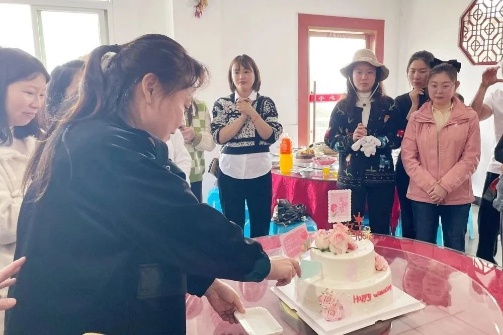 獻禮3.8節(jié)|勇做攀登者，奮進新未來